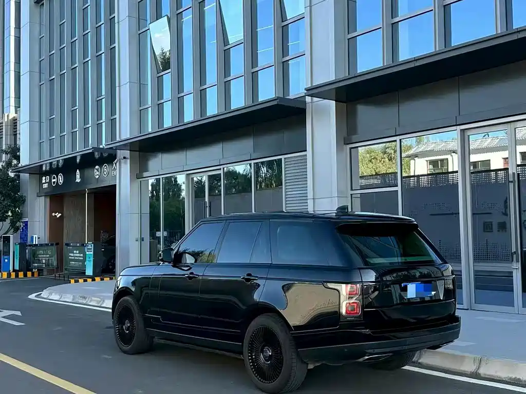 Land Rover Range Rover — миниатюра 3