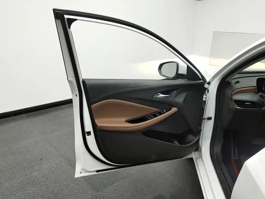 Buick Verano — миниатюра 7