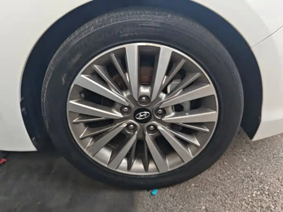 Hyundai Mistra — миниатюра 6
