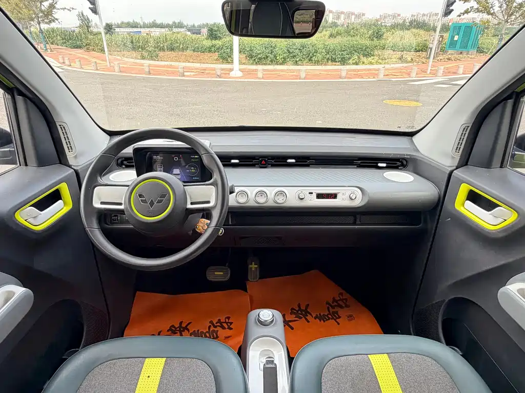 Wuling MINIEV — миниатюра 5