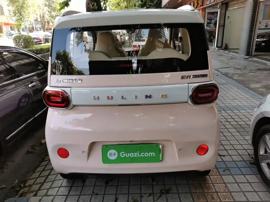 Wuling MINIEV — миниатюра 6