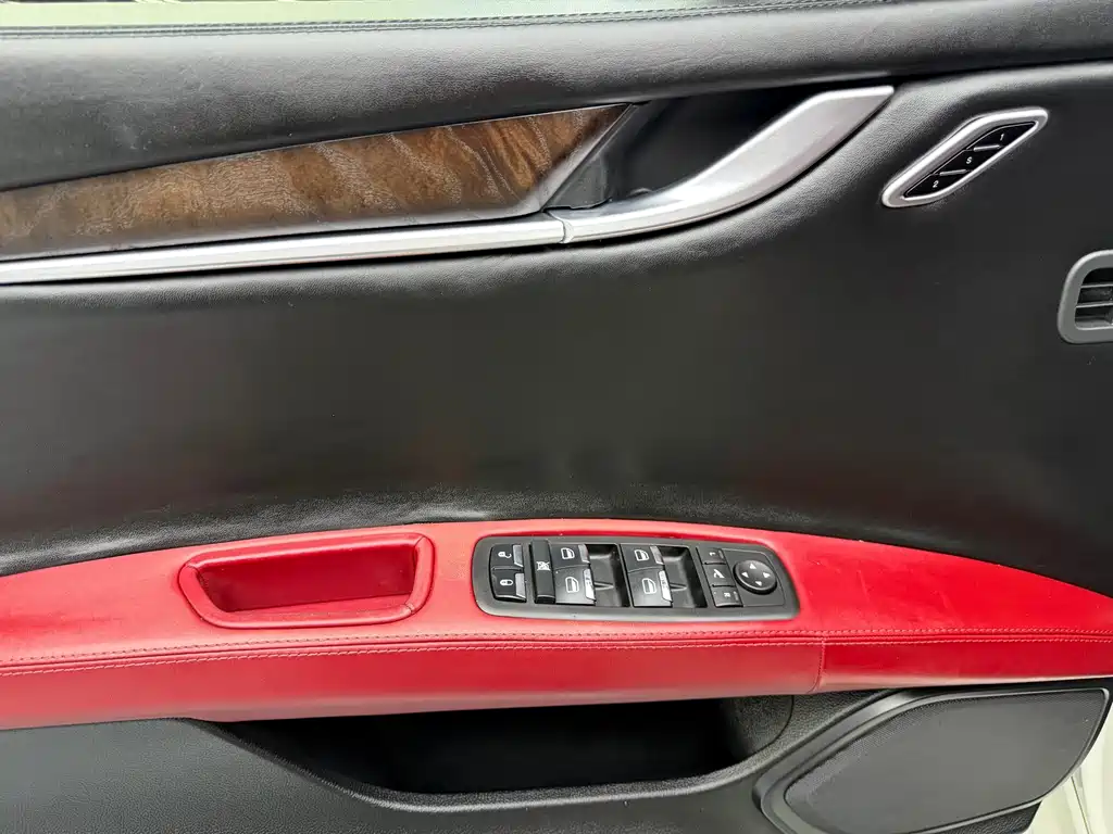 Maserati Ghibli — миниатюра 4