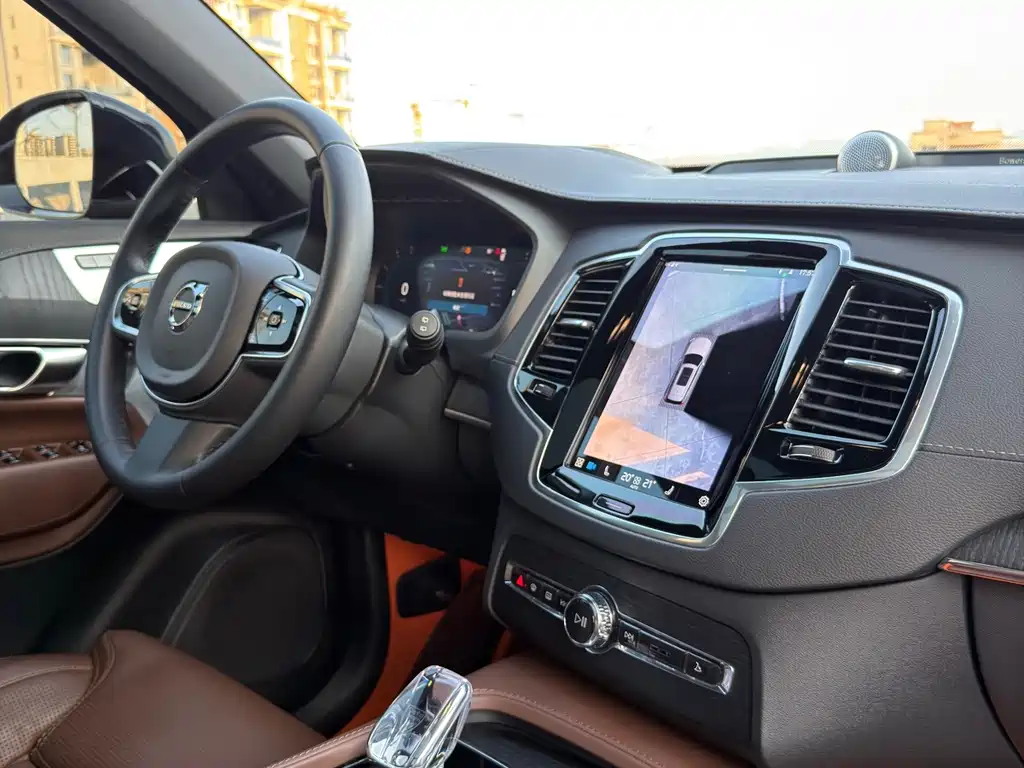 Volvo XC90 — миниатюра 16