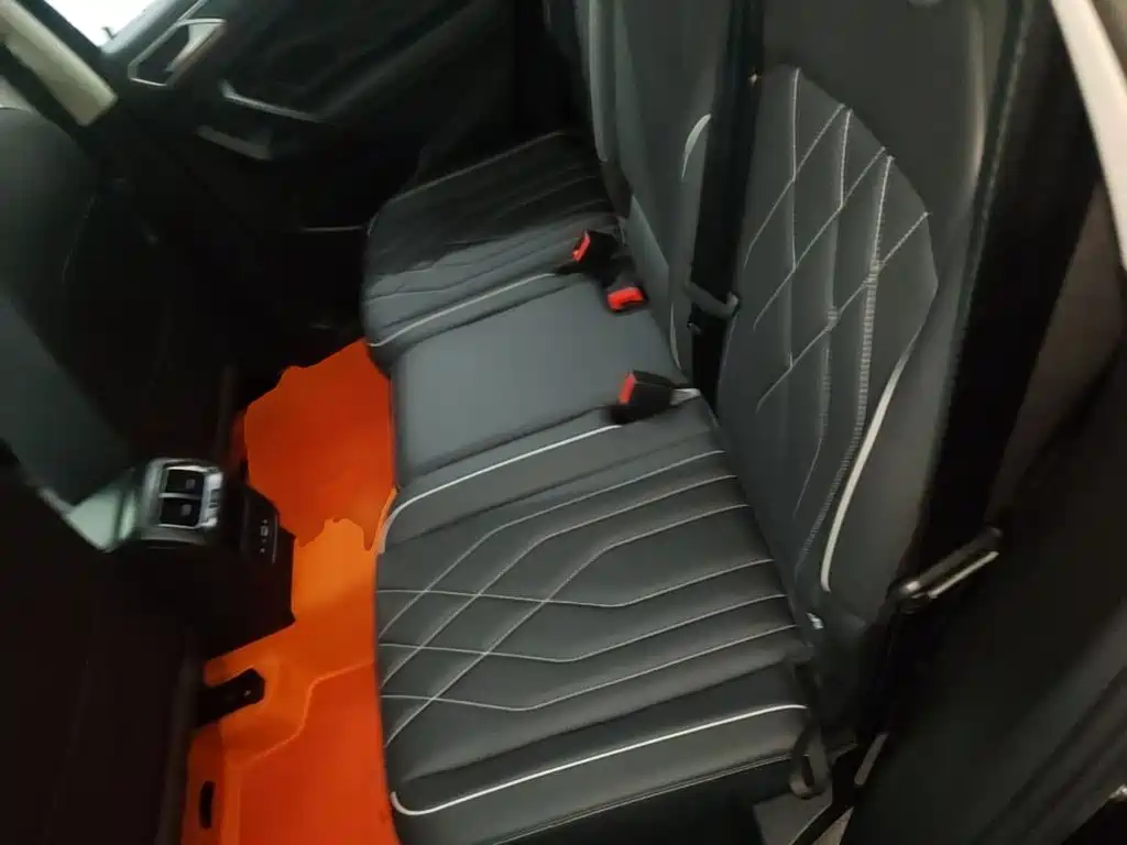Volkswagen Tiguan L — миниатюра 17