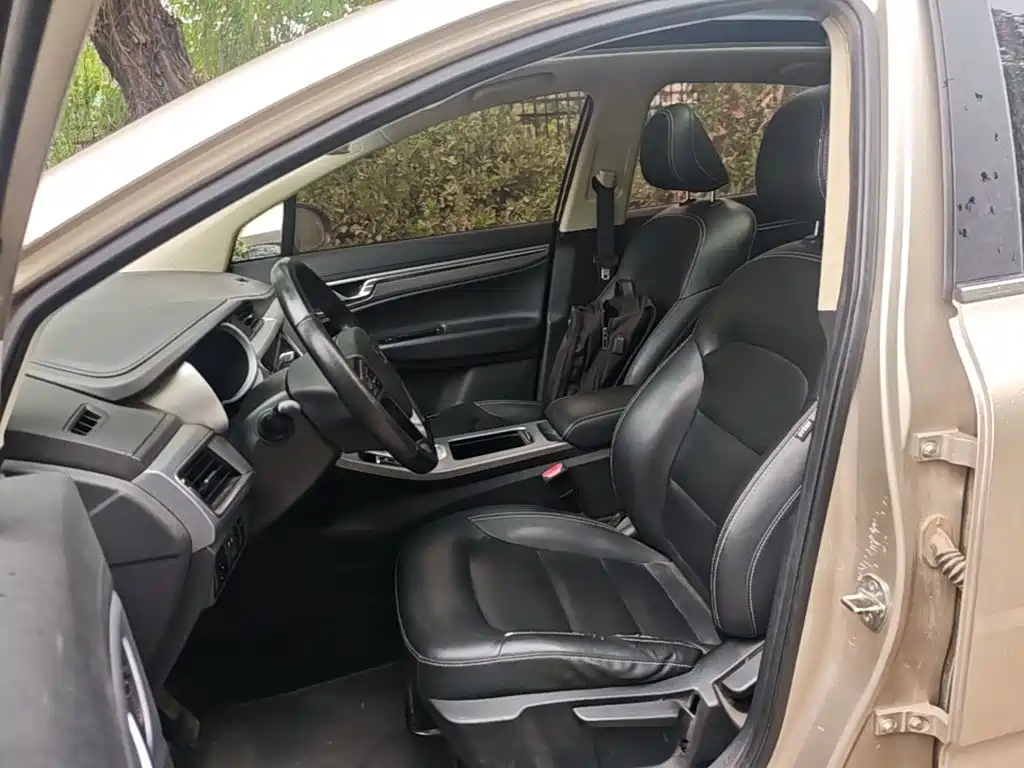 Geely Emgrand GS — миниатюра 15