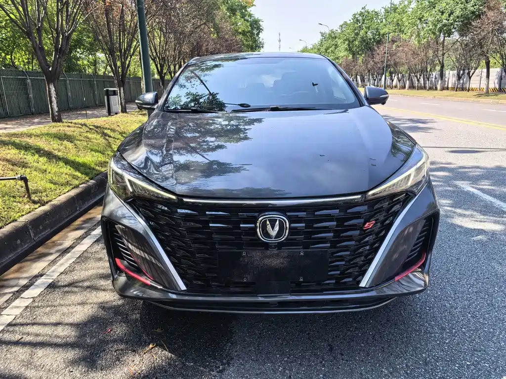 Changan Eado — миниатюра 2