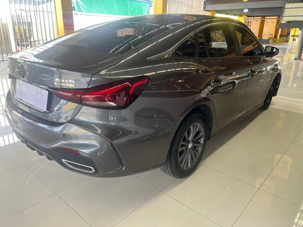 MG MG5 — миниатюра 8