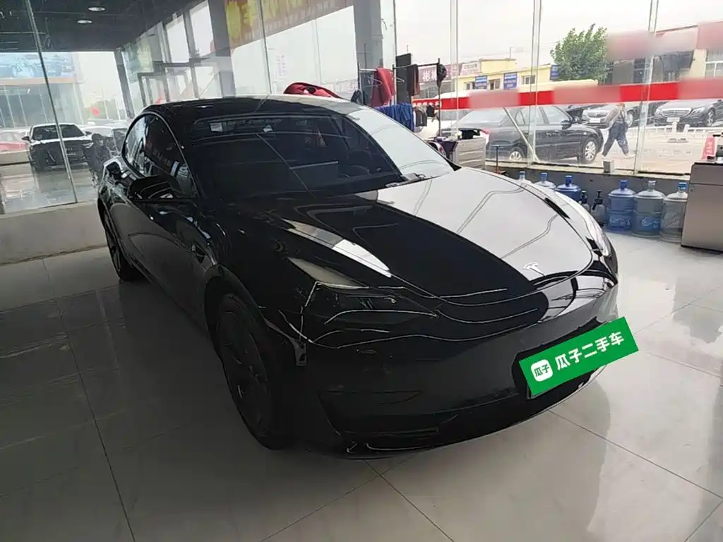 Tesla Model 3 — миниатюра 4