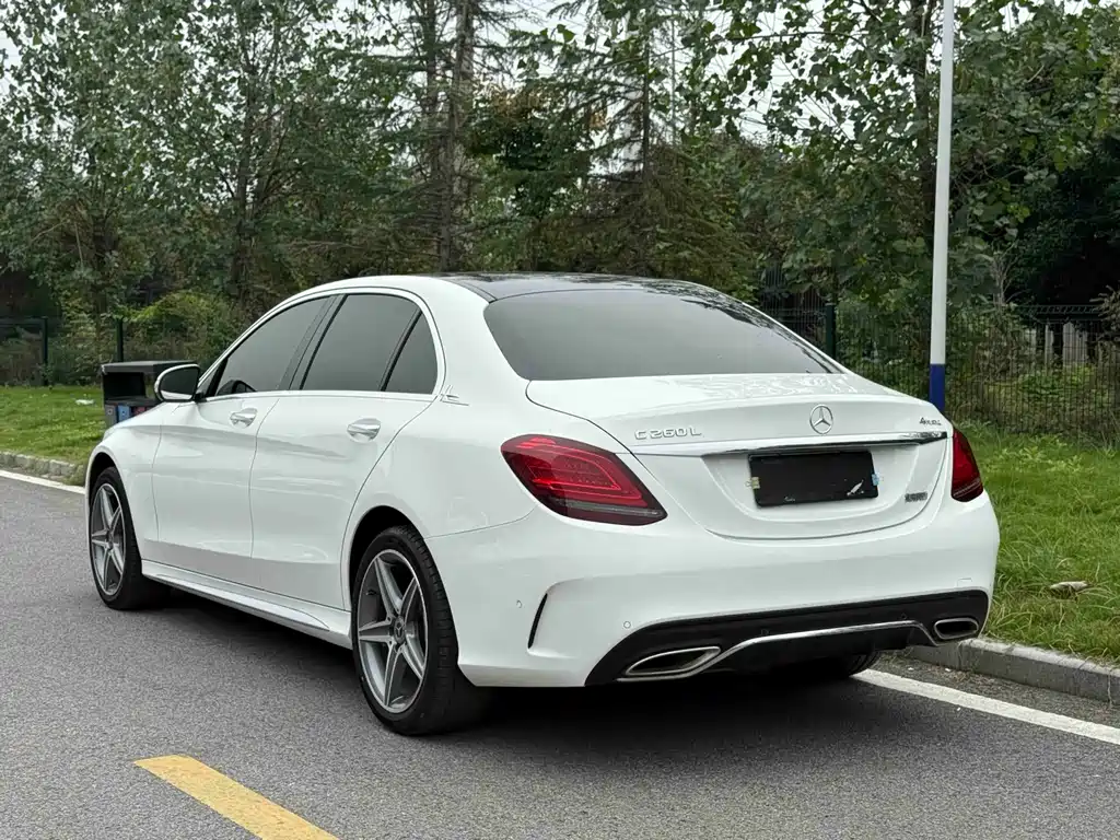Mercedes-Benz C-Class — миниатюра 7