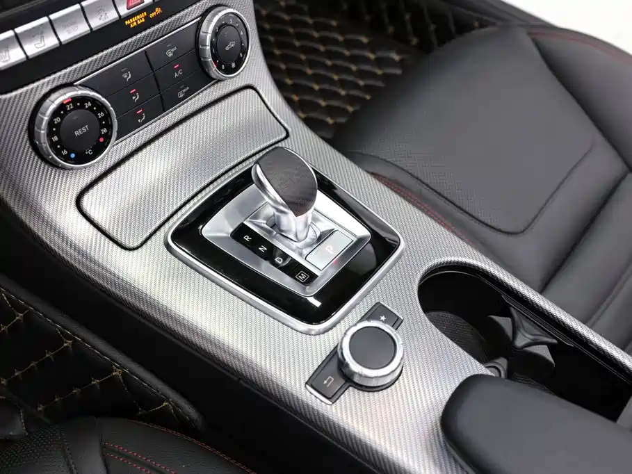 Mercedes-Benz SLC — миниатюра 14