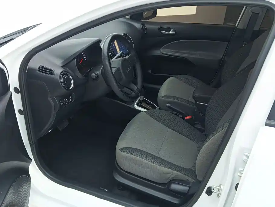 Kia Huanchi — миниатюра 9