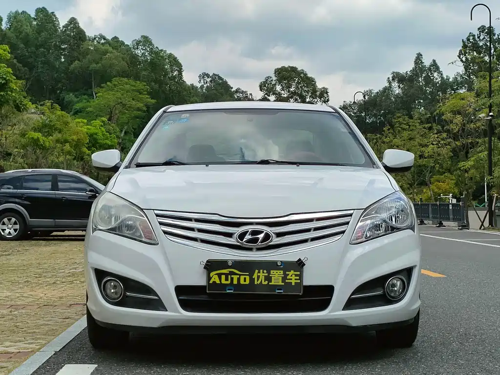 Hyundai Elantra — миниатюра 2