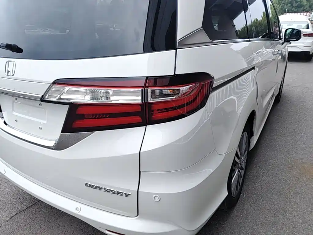 Honda Odyssey — миниатюра 8