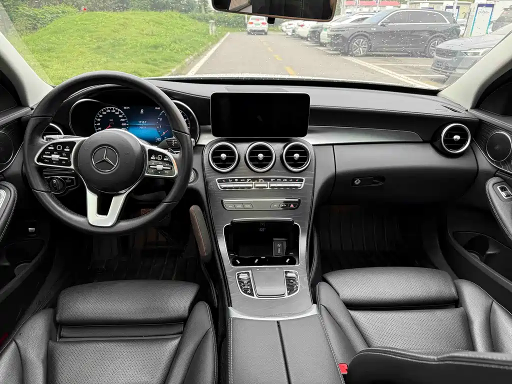 Mercedes-Benz C-Class — миниатюра 6