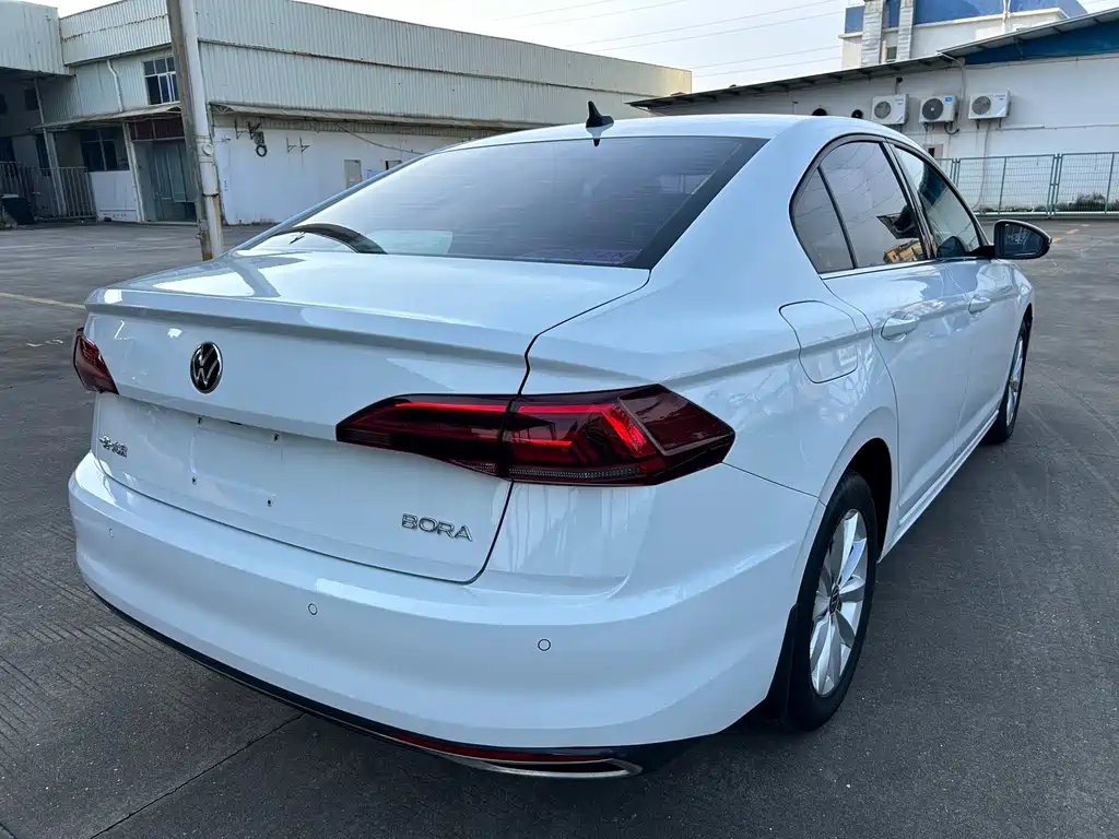 Volkswagen Bora — миниатюра 8
