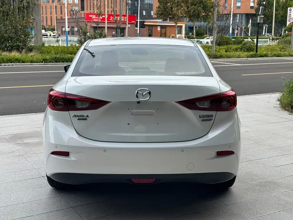 Mazda 3 Axela — миниатюра 10