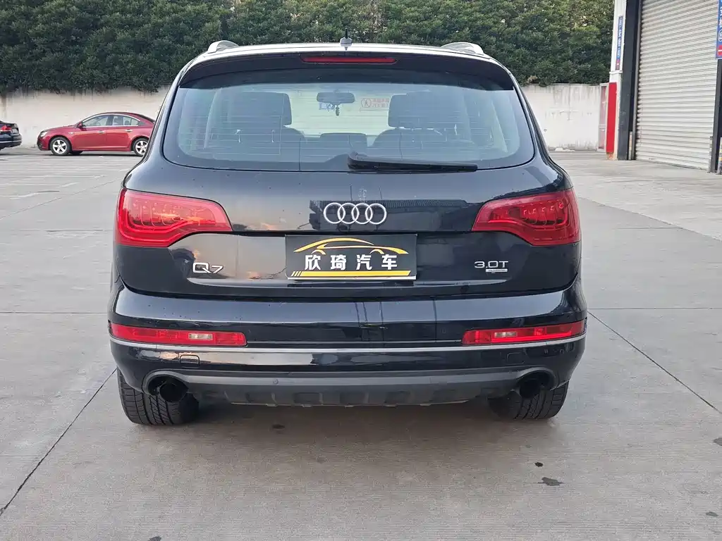 Audi Q7 — миниатюра 5