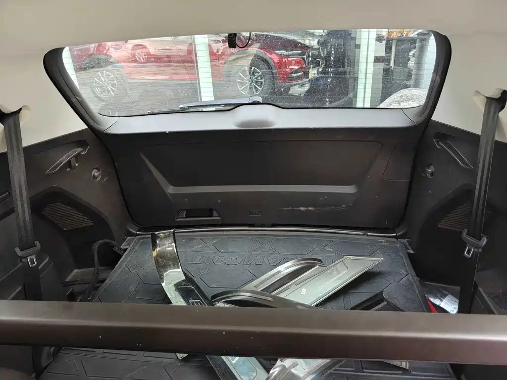 Volkswagen Teramont — миниатюра 8