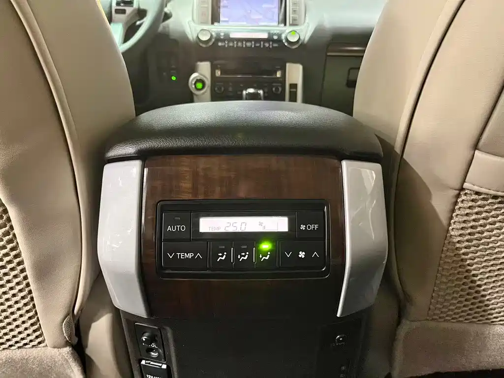 Toyota Prado — миниатюра 11
