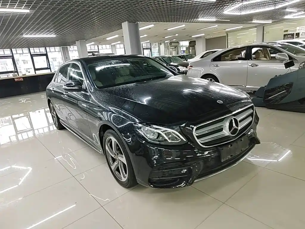 Mercedes-Benz E-Class — миниатюра 4