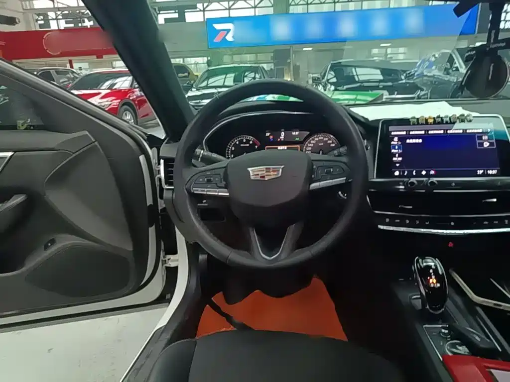 Cadillac CT5 — миниатюра 11
