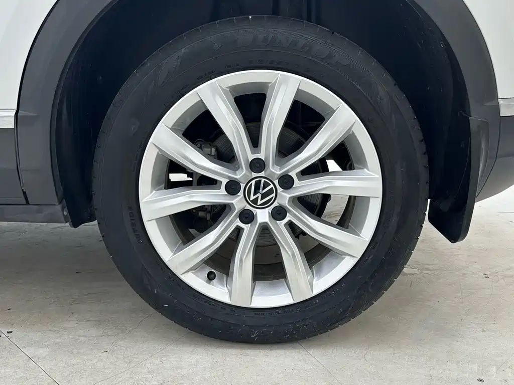 Volkswagen T-Roc — миниатюра 17