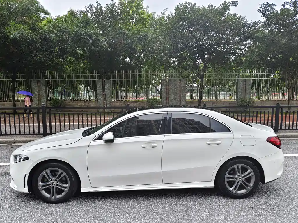 Mercedes-Benz A-Class — миниатюра 6