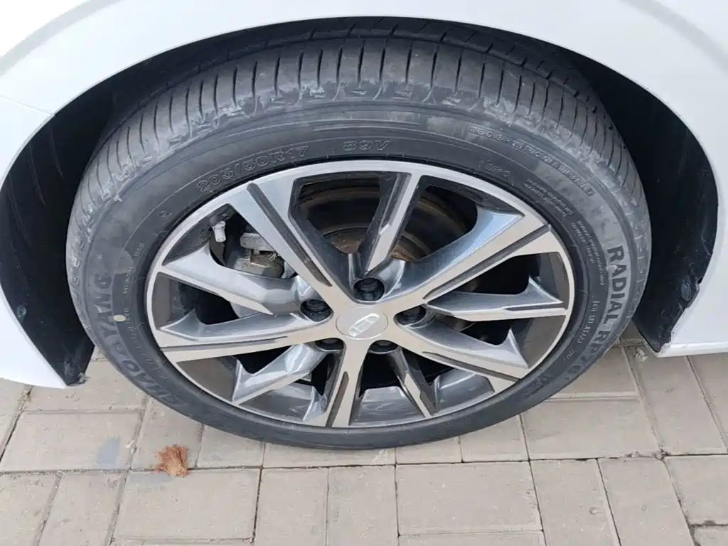 Geely Emgrand — миниатюра 23