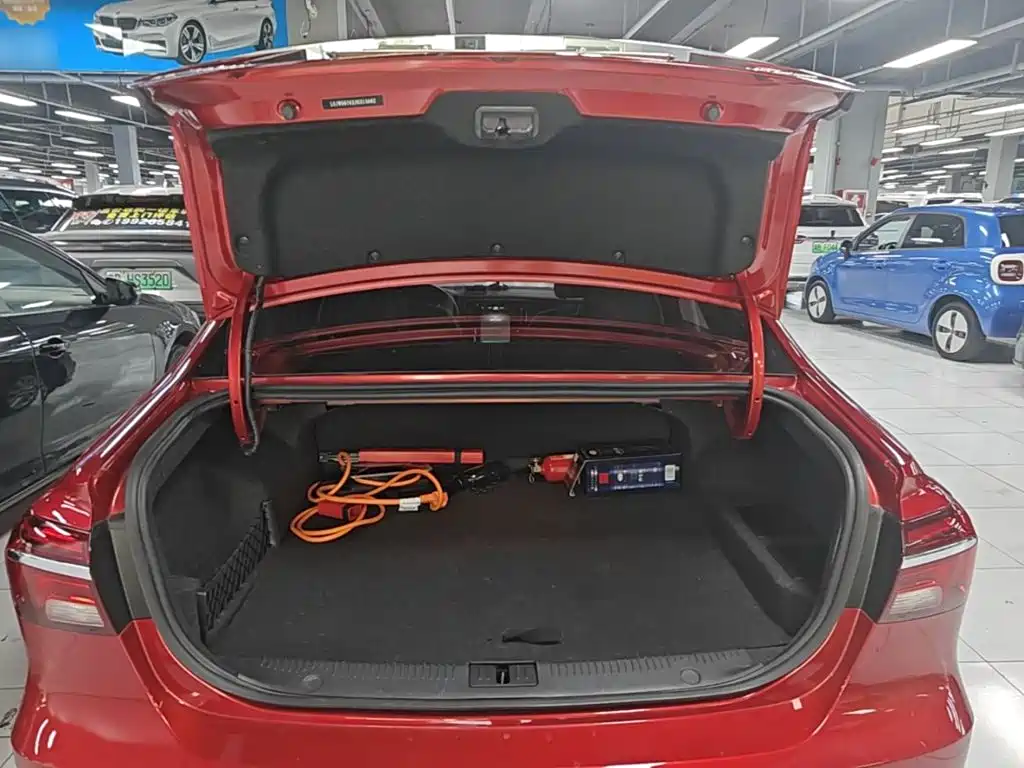 Roewe i6 New Energy — миниатюра 19