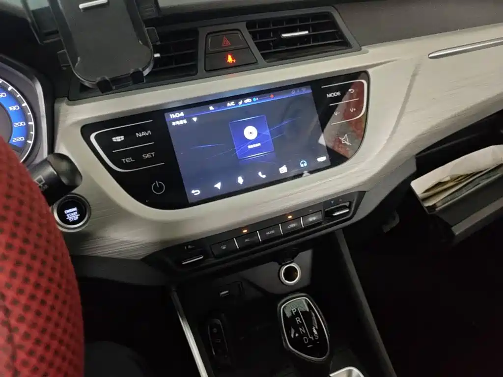 Geely Vision X3 — миниатюра 13