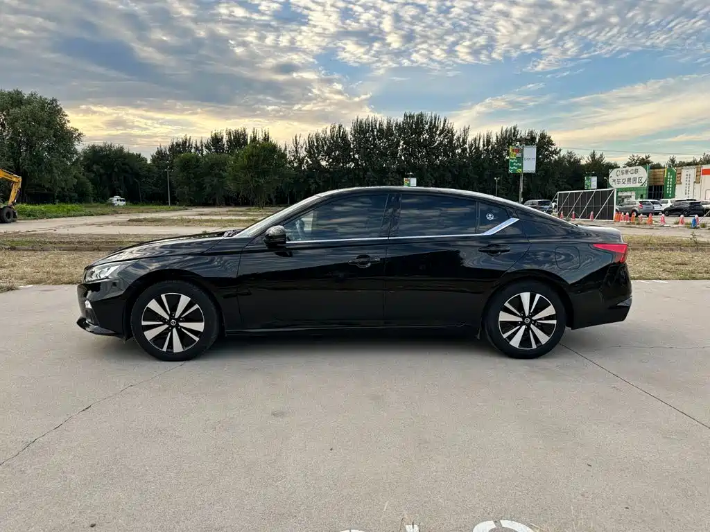 Nissan Teana — миниатюра 7