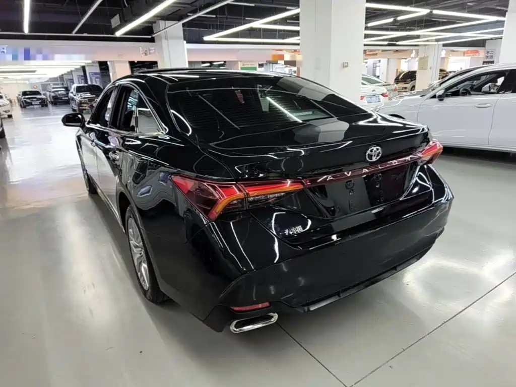 Toyota Avalon — миниатюра 5