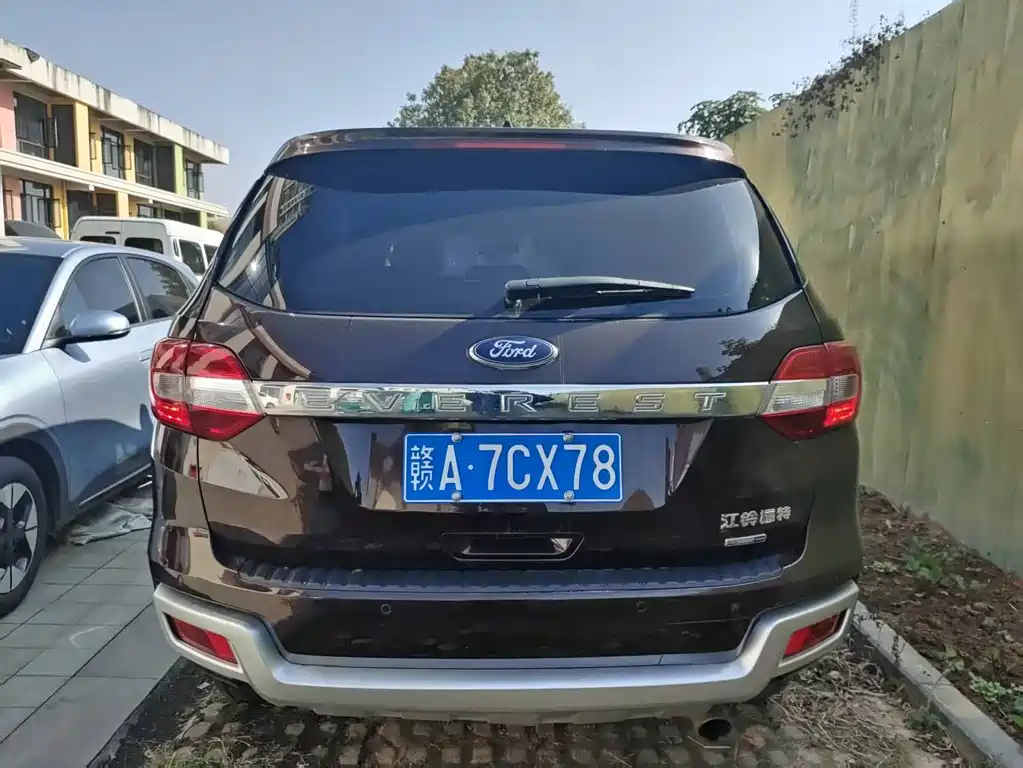 Ford Everest 2016 2.0T AT Luxury