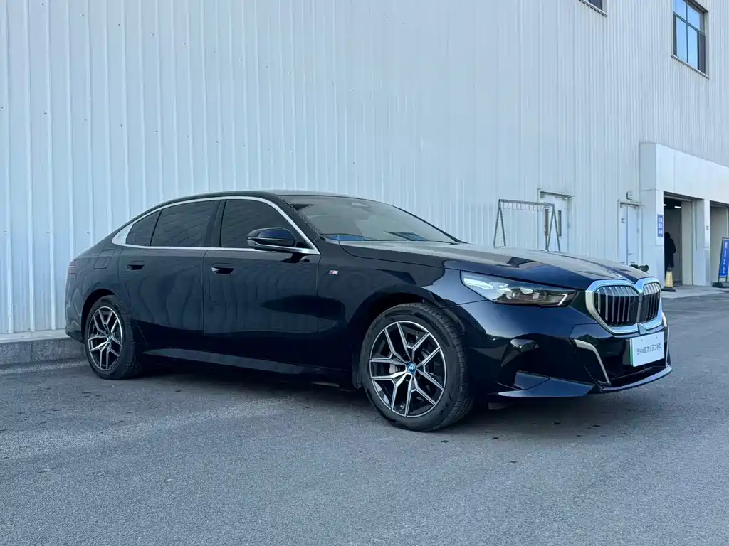 BMW I5