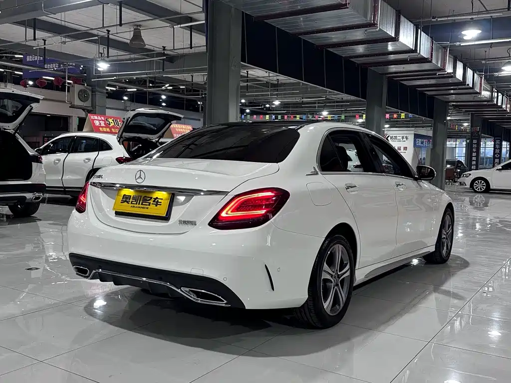 Mercedes-Benz C-Class — миниатюра 4