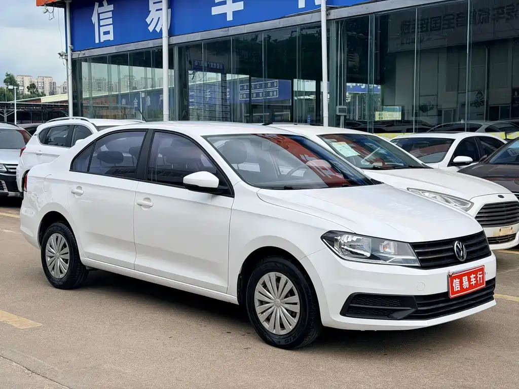 Volkswagen Santana — миниатюра 2