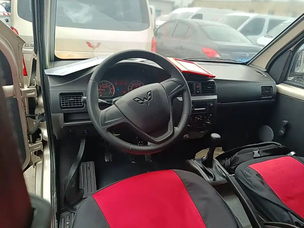 Wuling Rongguang — миниатюра 11