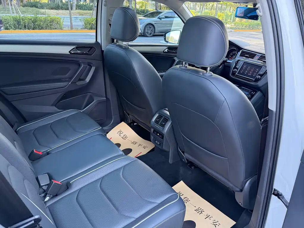 Volkswagen Tiguan L — миниатюра 22