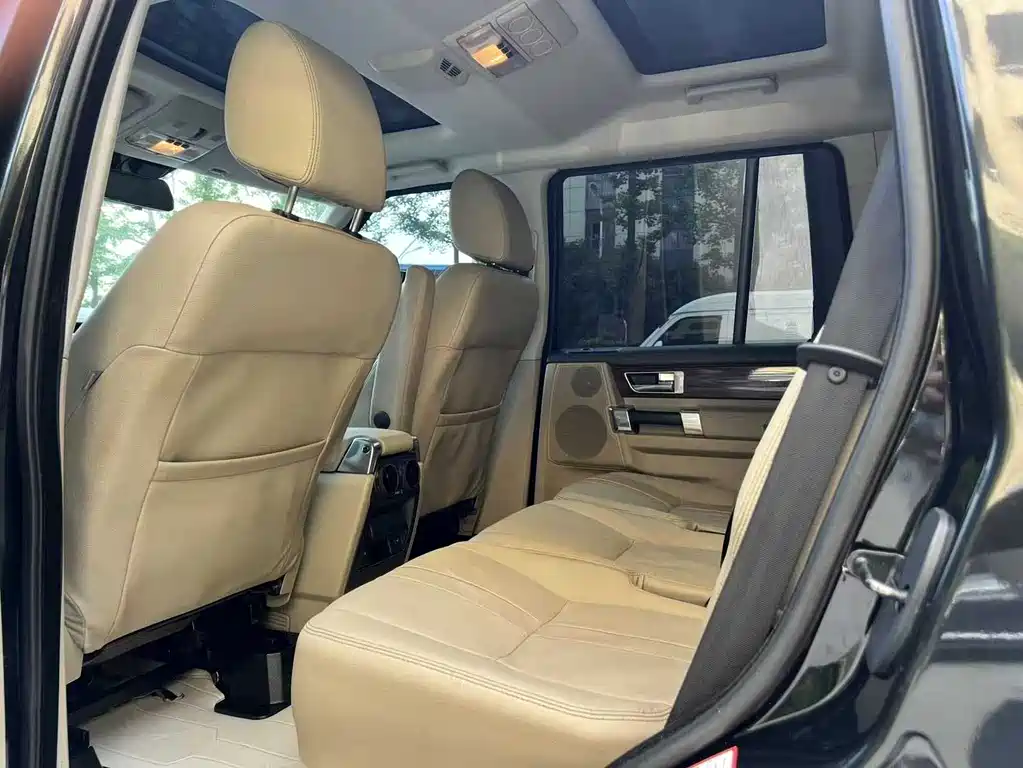 Land Rover Discovery 2015 3.0 SC V6 SE