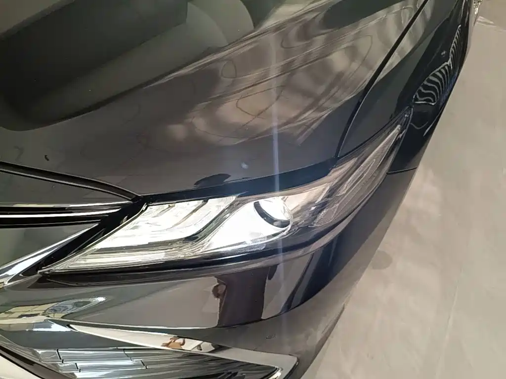 Toyota Camry — миниатюра 24