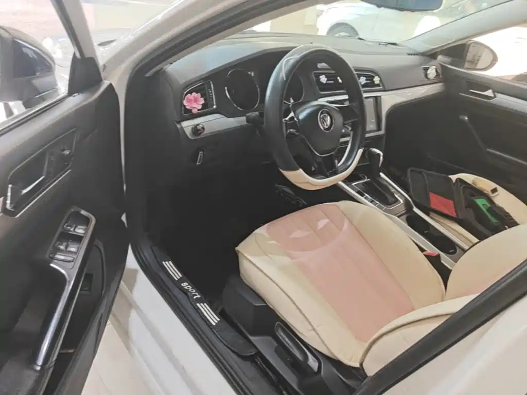 Volkswagen Lamando — миниатюра 16
