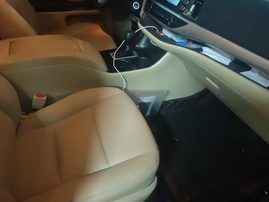 Toyota Highlander 2018 2.0T Elite 7 мест V