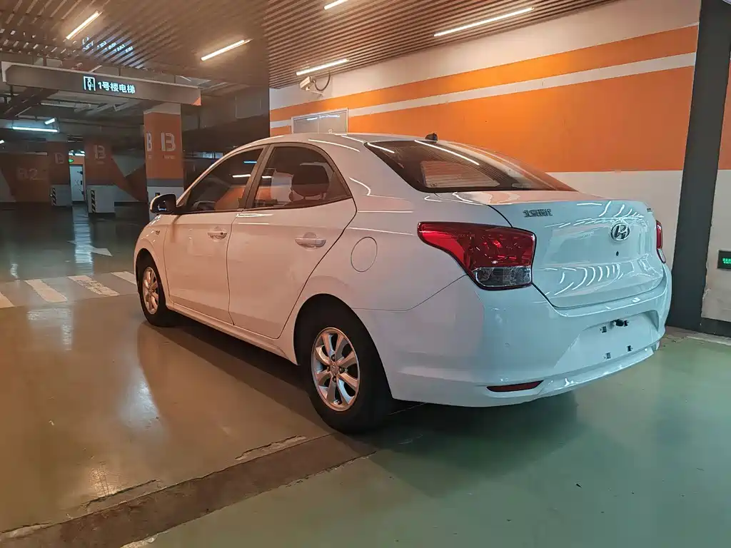 Hyundai Verna — миниатюра 8