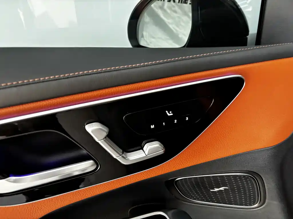 Mercedes-Benz GLC — миниатюра 8
