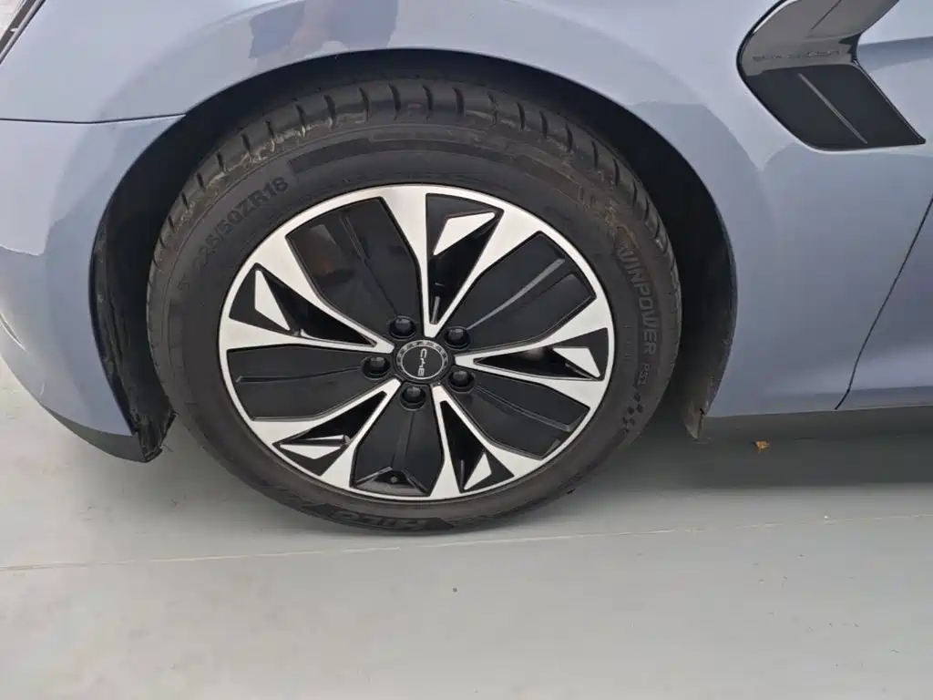 BYD Seal — миниатюра 23