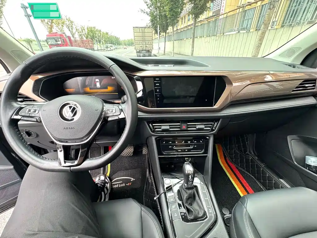 Volkswagen Tharu — миниатюра 7