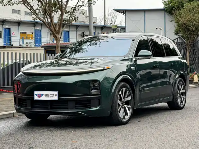 Li Auto L8