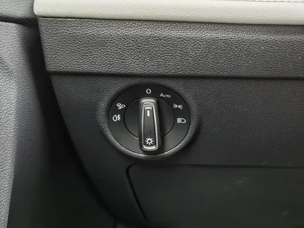 Volkswagen Tiguan L — миниатюра 21