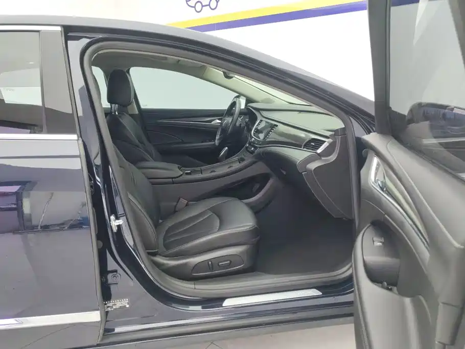 Buick LaCrosse — миниатюра 8
