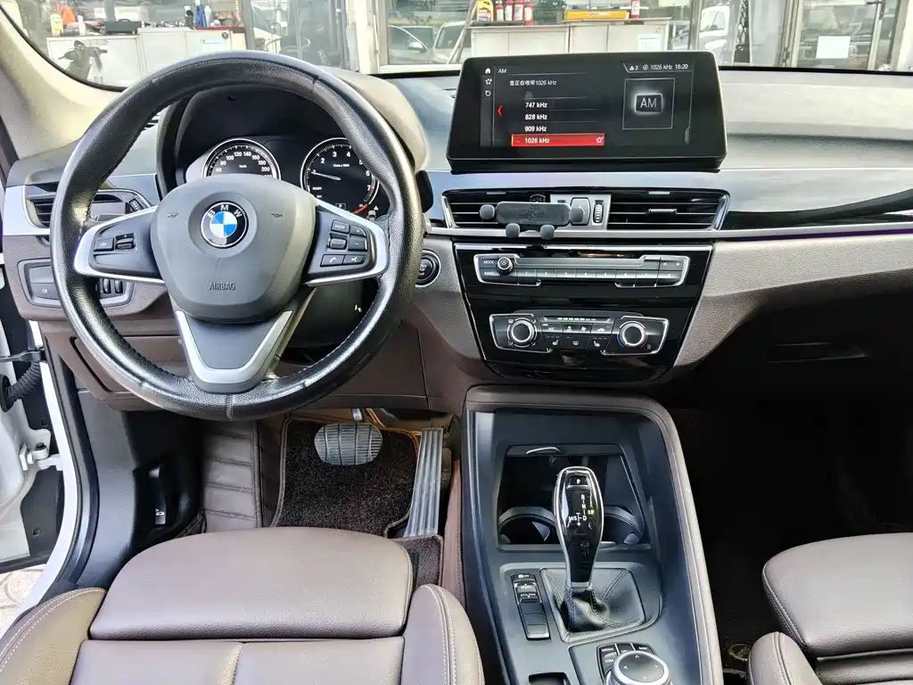 BMW X1 — миниатюра 9